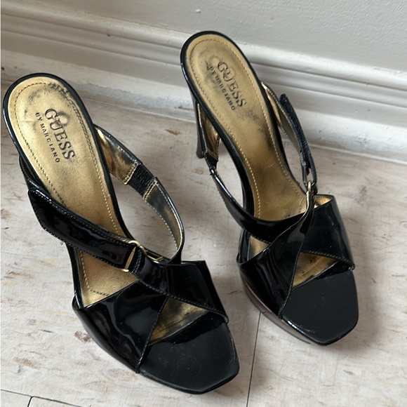 Vintage GUESS by Marciano patent leather heels - Picture 2 of 2